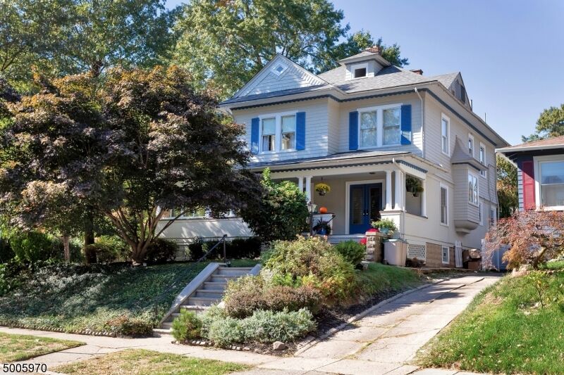 Property Photo:  158 Midland Ave  NJ 07028 