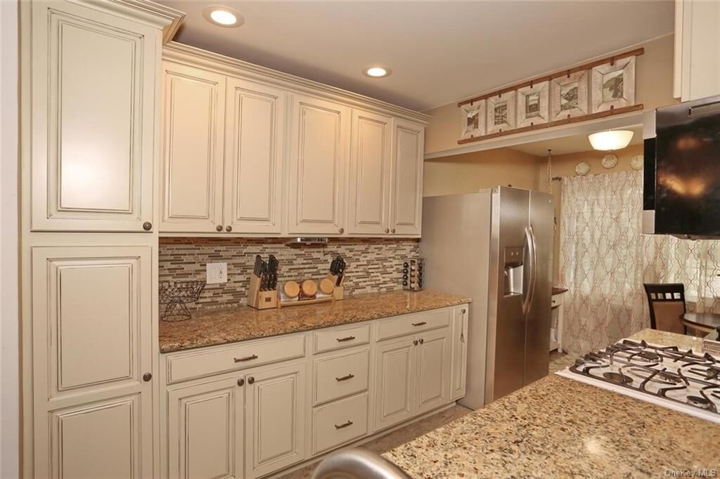 Property Photo: 189 Doxbury Lane NY 10901