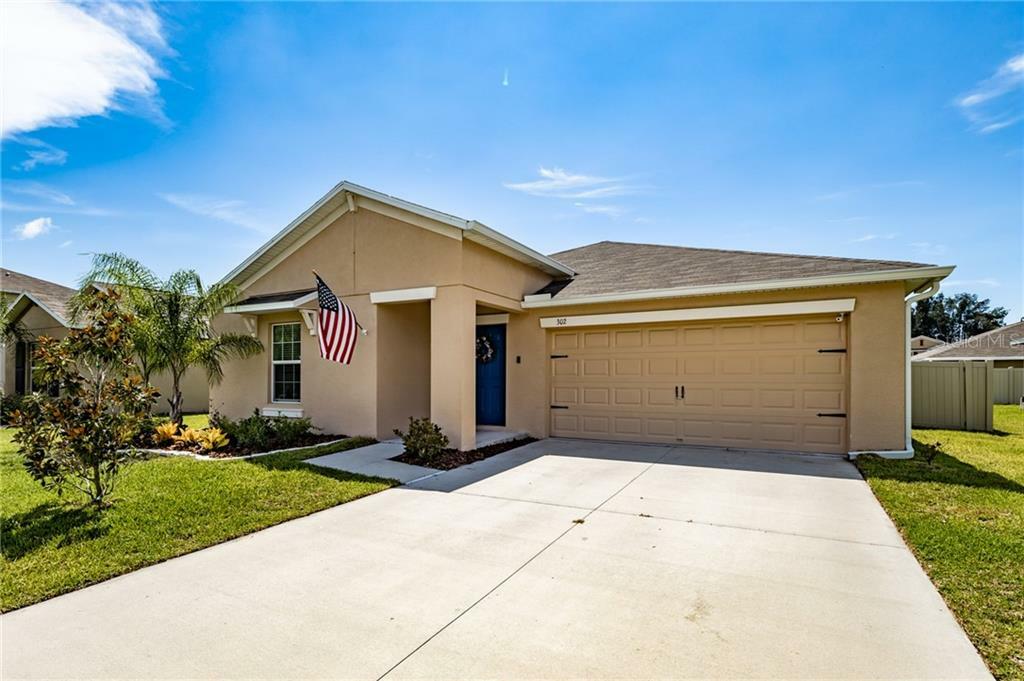 Property Photo:  302 Cascade Bend Drive  FL 33570 