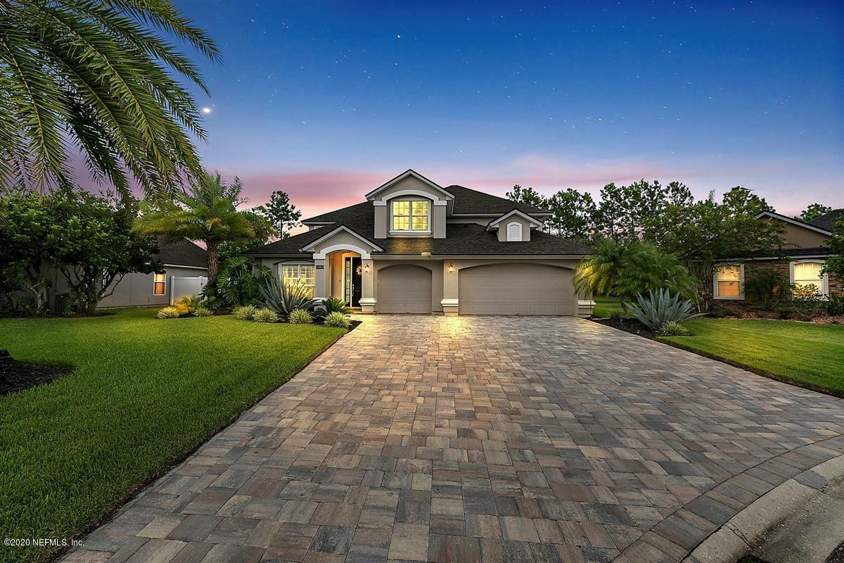 Property Photo:  940 E Terranova Way  FL 32092 