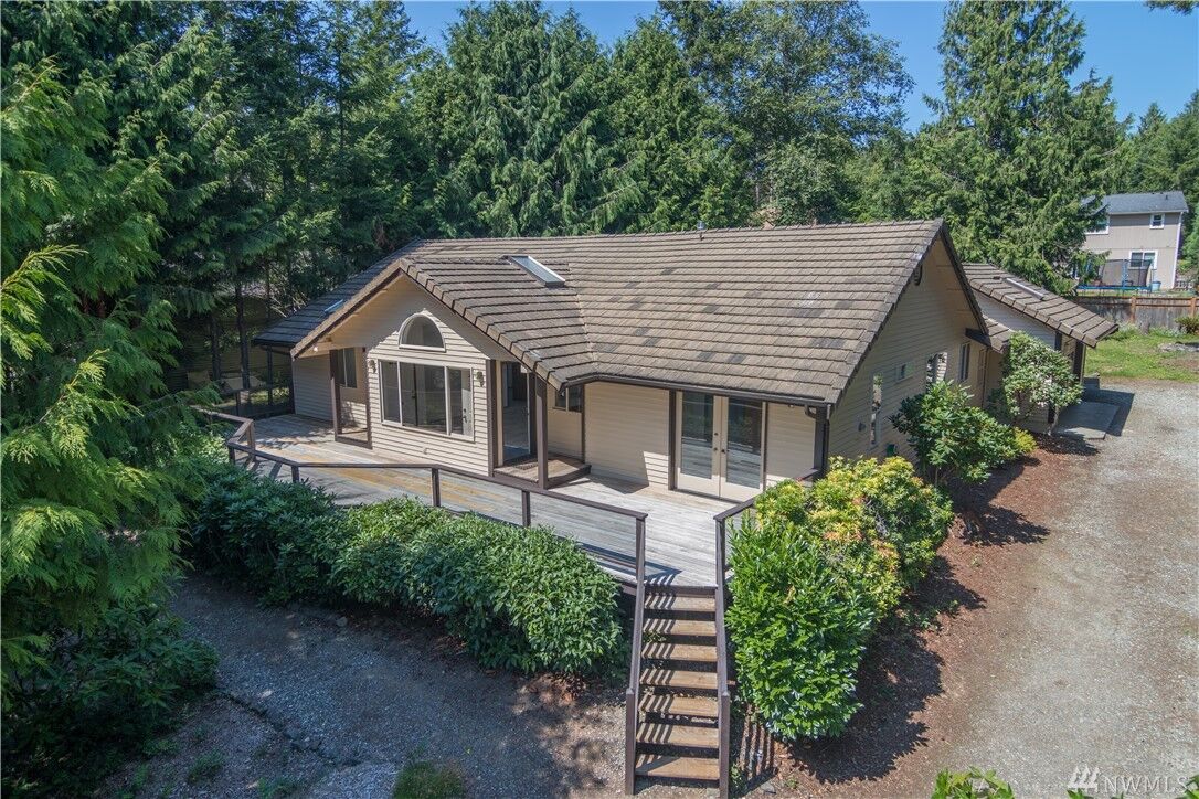 Property Photo: 51 Sparrow Court WA 98365