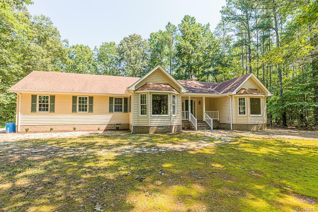 Property Photo:  564 Pine Lane  VA 23086 