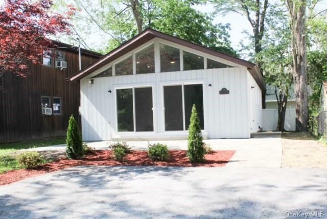 Property Photo:  221 Maple Road  NY 10541 