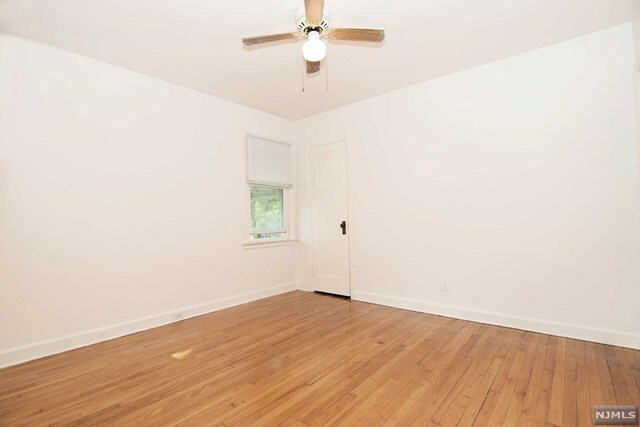 Property Photo:  204 Ivy Street Left  NJ 07032 