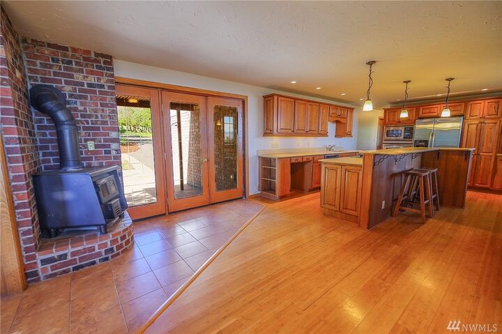 Property Photo:  2201 Mellergaard Rd  WA 98926 