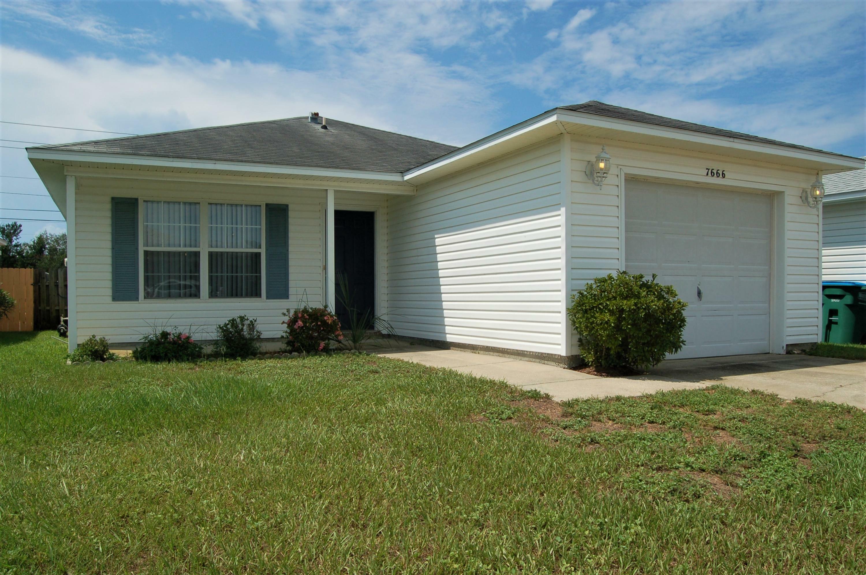 Property Photo:  7666 Chablis Circle  FL 32566 