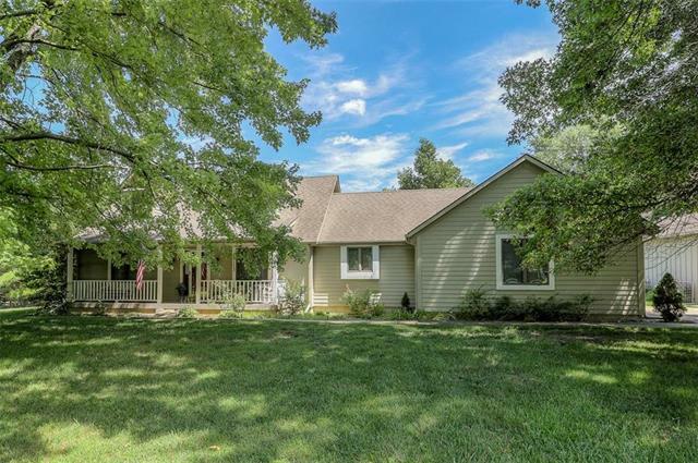 Property Photo:  19113 Hardy Street  KS 66085 