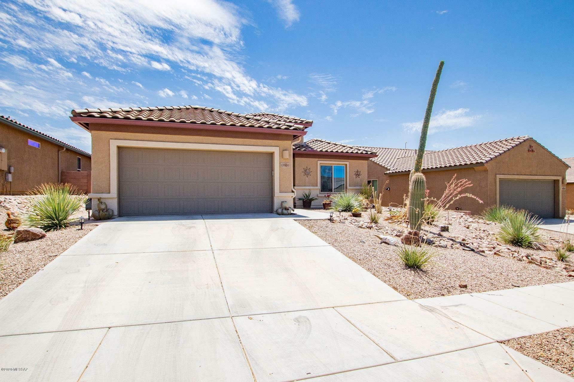 Property Photo: 13980 E Barouche Drive AZ 85641