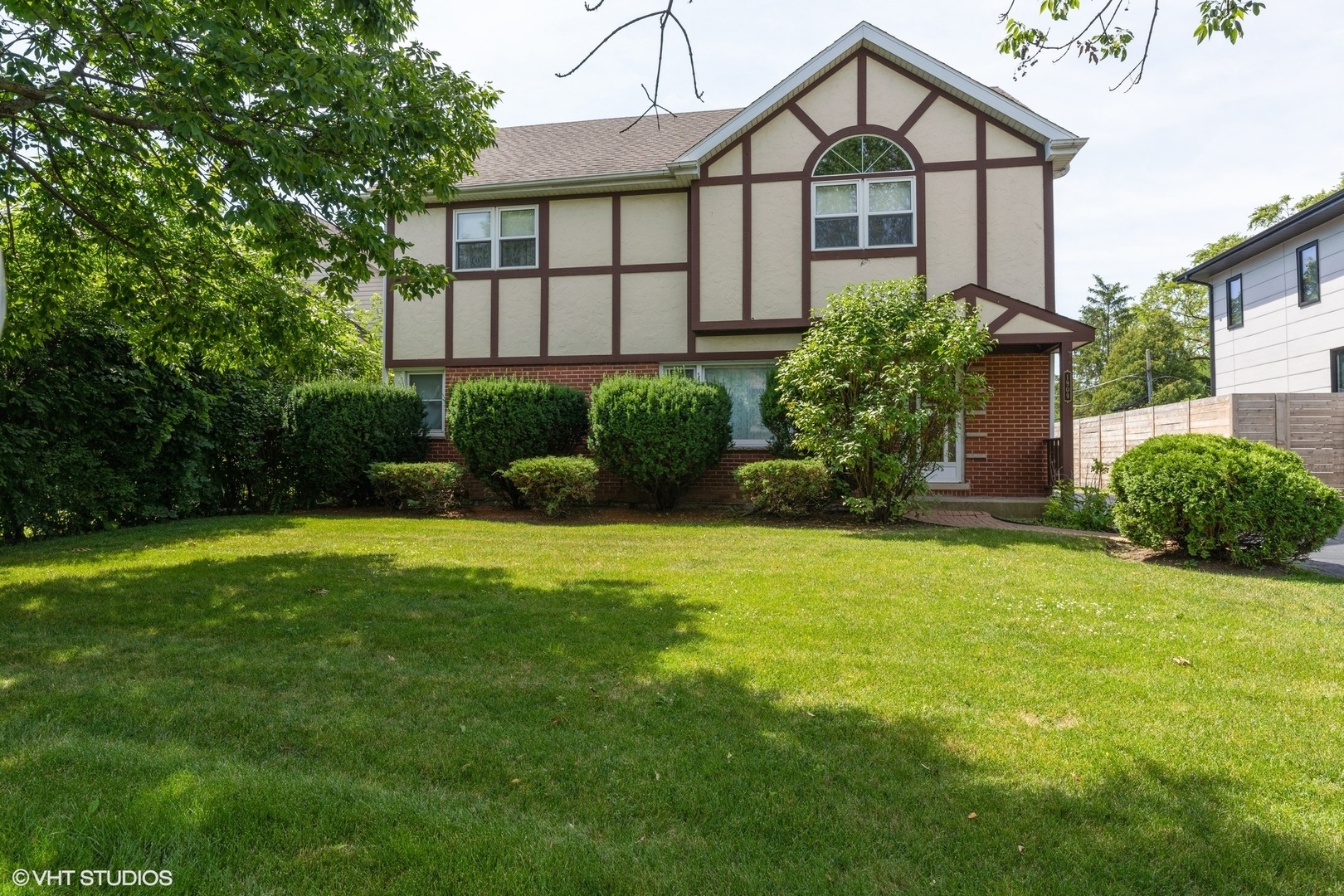 Property Photo:  1909 George Court  IL 60025 