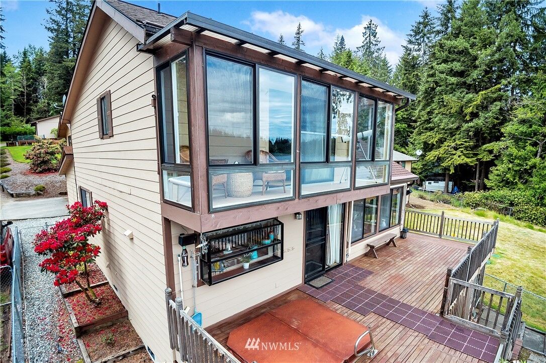 Property Photo: 5817 W Flowing Lake Road WA 98290