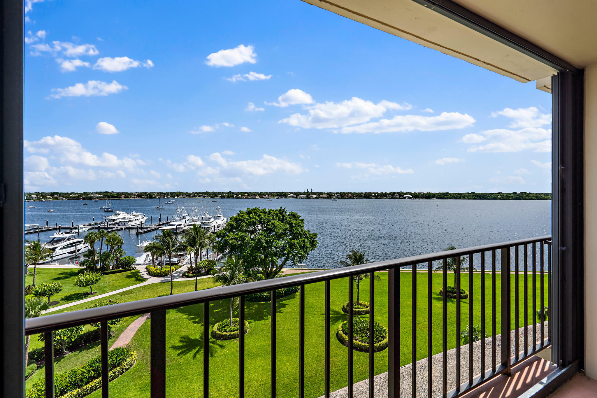 Property Photo:  134 Lakeshore Drive 713  FL 33408 