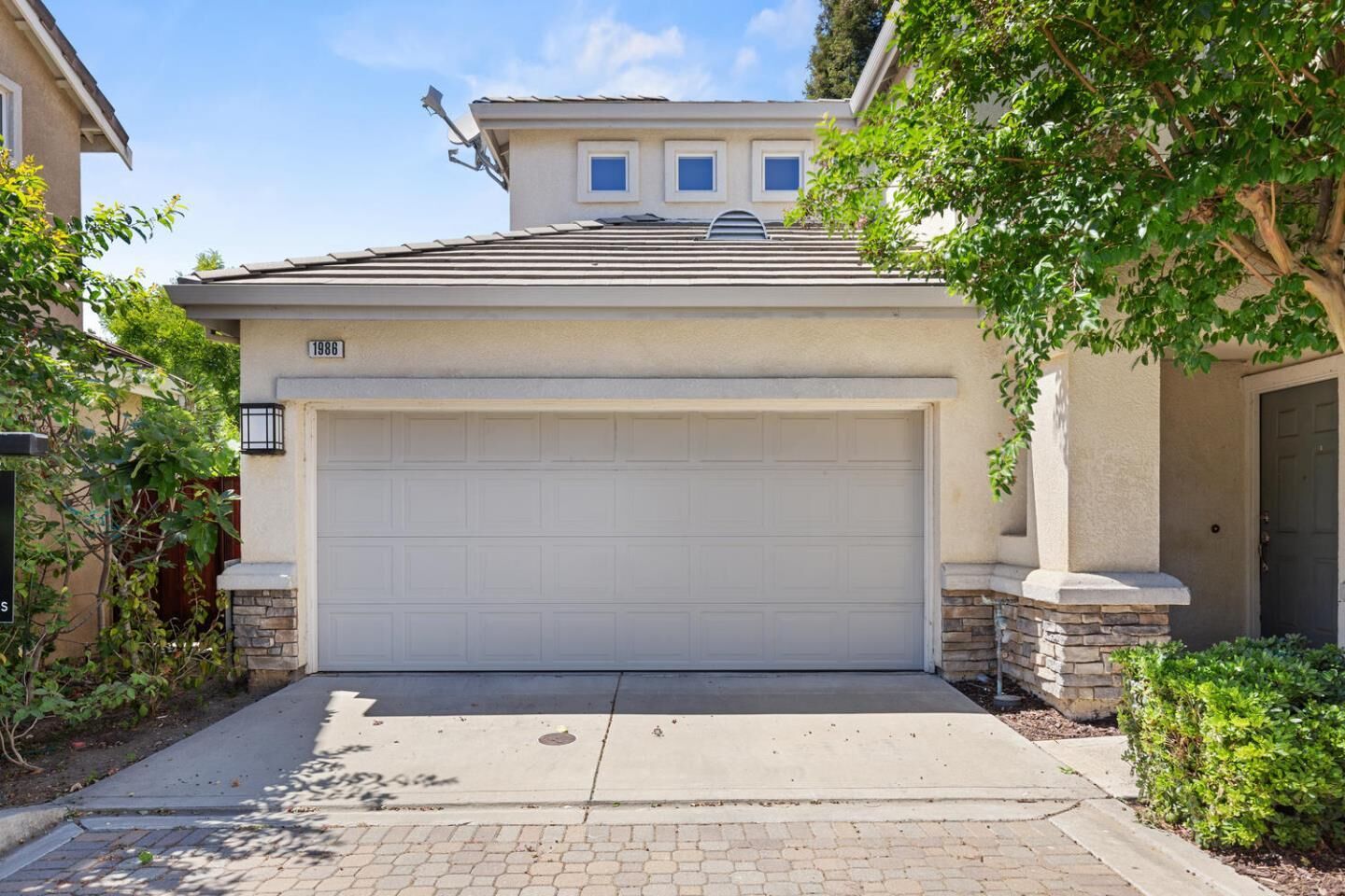 Property Photo: 1986 Wayne Circle CA 95131