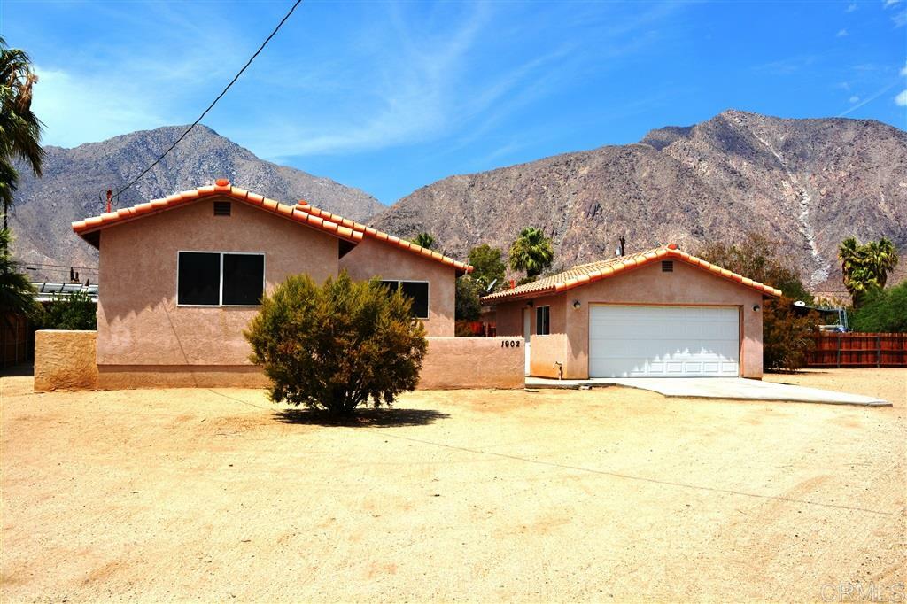 Property Photo: 1902 Trebuchet CA 92004