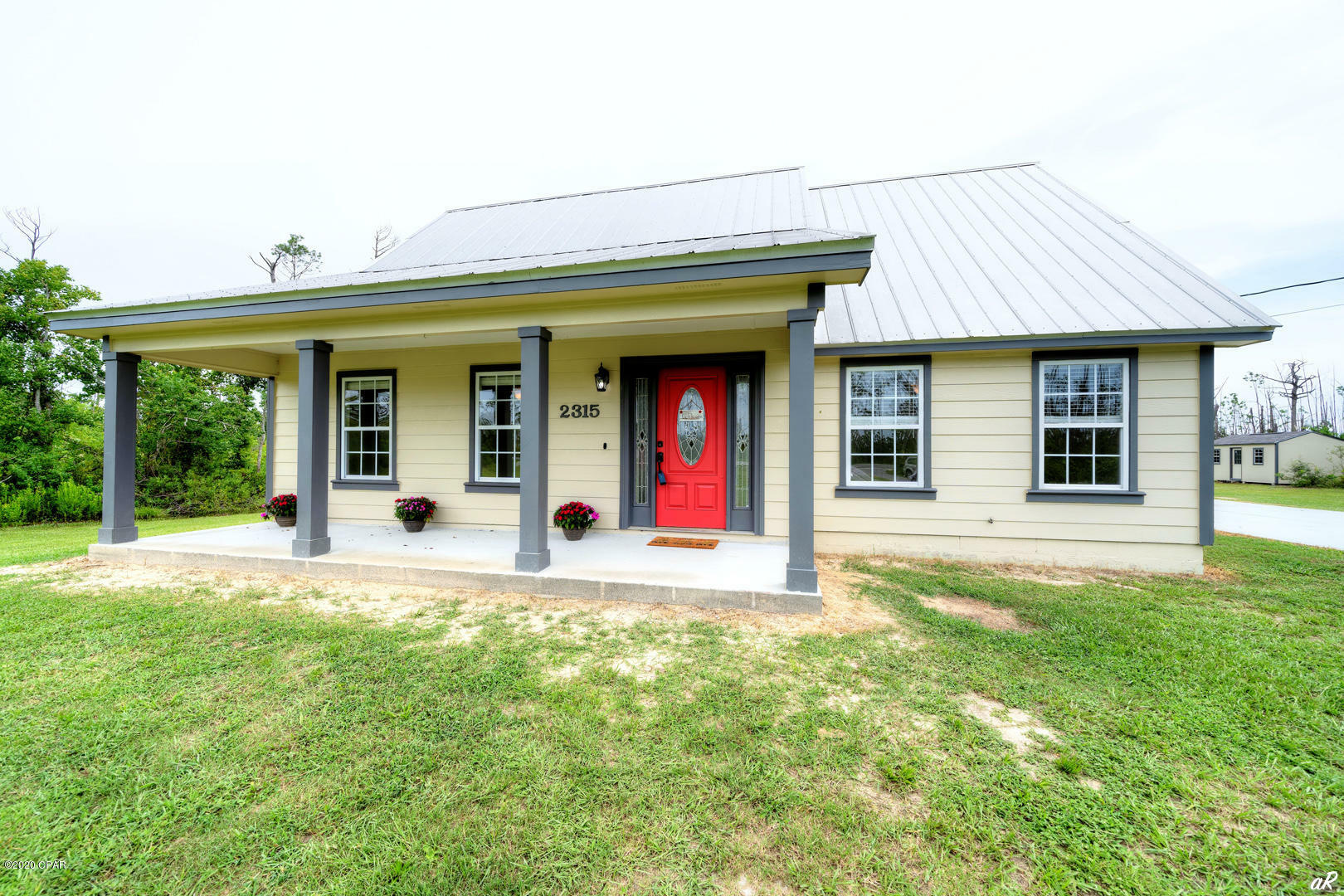 Property Photo: 2315 Highway 2297 FL 32404