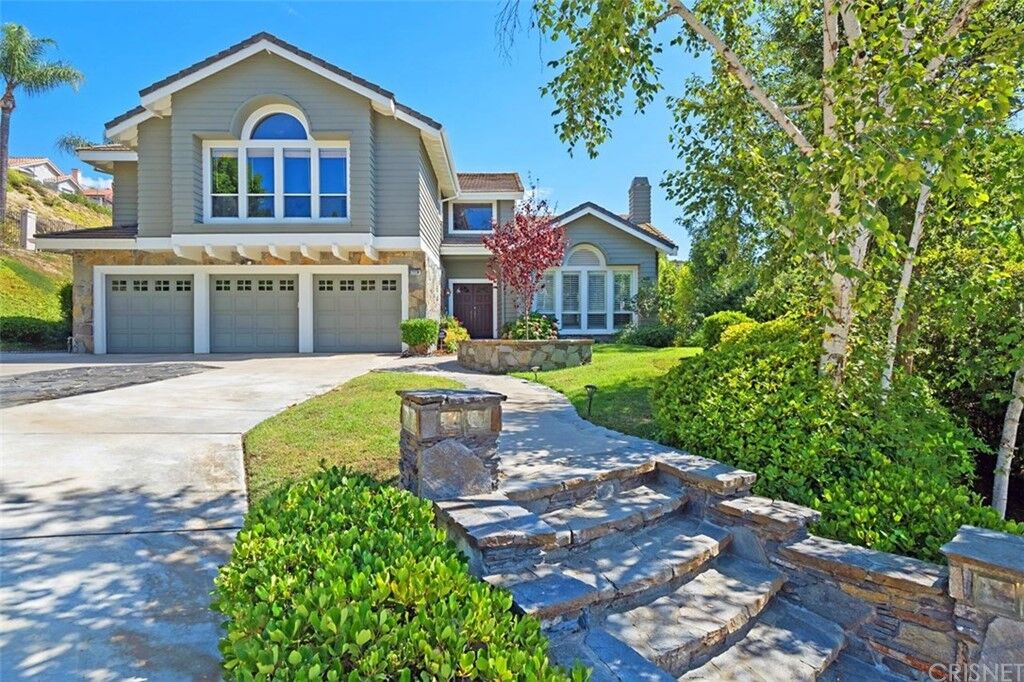 Property Photo:  22224 Cairnloch Street  CA 91302 