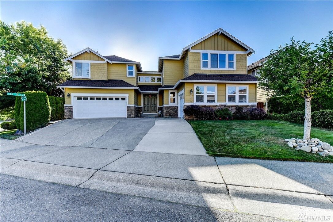 Property Photo:  13618  70th Drive SE  WA 98296 