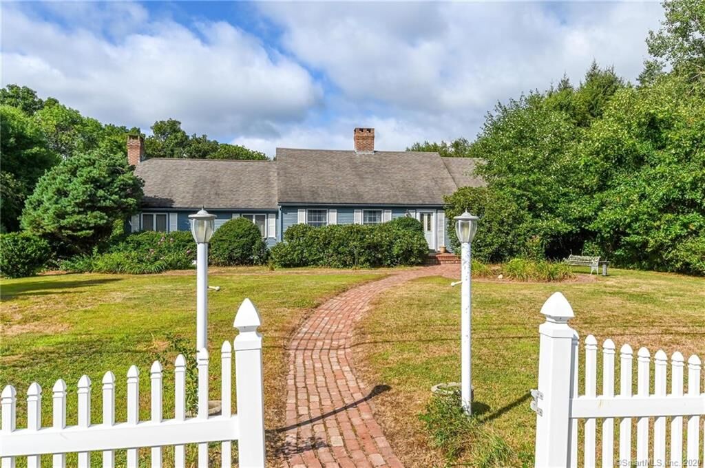 Property Photo:  141 East Street  CT 06248 