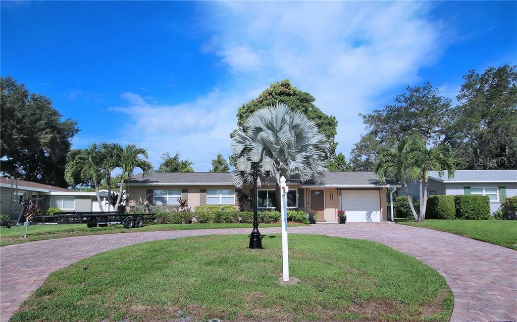 Property Photo:  6916 114th Street  FL 33772 