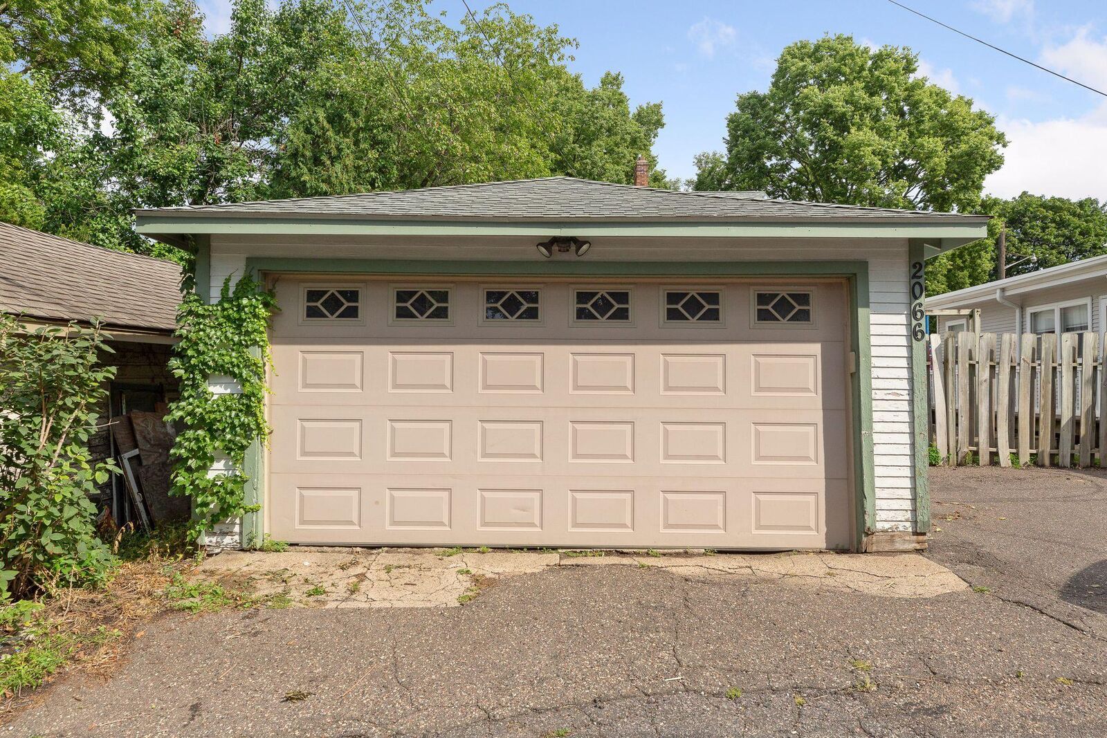 Property Photo: 2066 Palace Avenue MN 55105