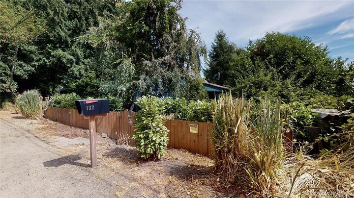 Property Photo:  132 S Hartford Ave  WA 98312 