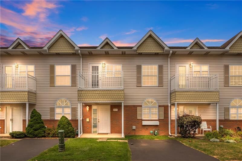 Property Photo:  1004 Carla Dr  PA 15238 