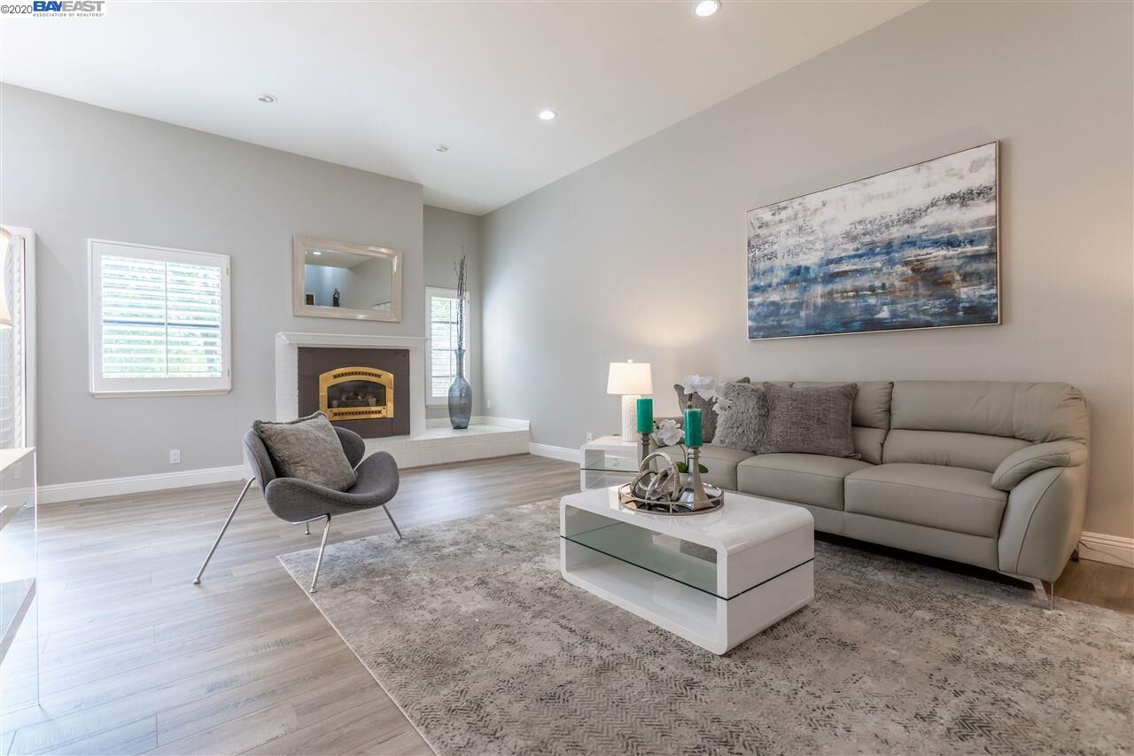 Property Photo:  43548 Ocaso Corte  CA 94539 