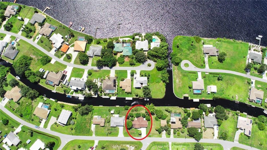 Property Photo:  3258 Daytona Drive  FL 33983 