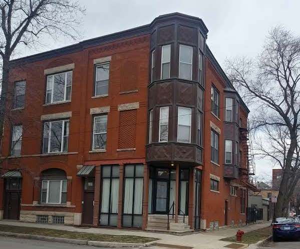 Property Photo:  2102 West Erie Street 1F  IL 60612 