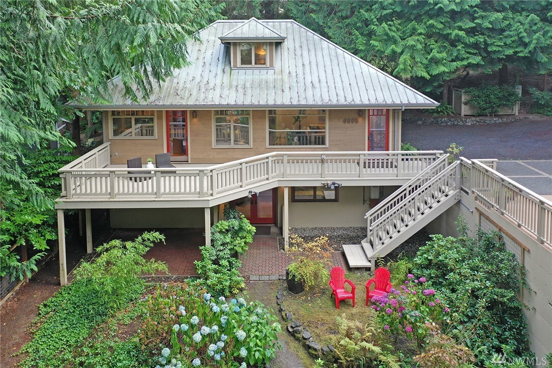 Property Photo: 6695 NE Bayview Boulevard WA 98110