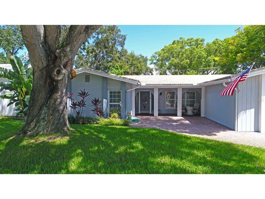 Property Photo: 1812 Northwood Drive FL 33764