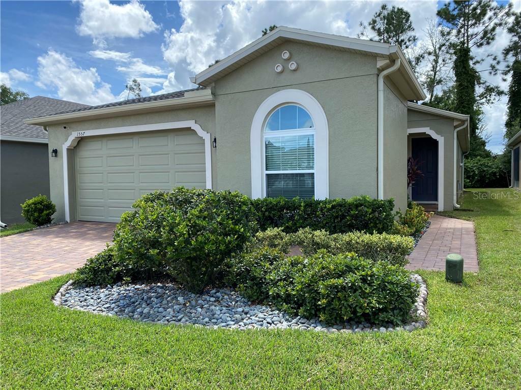 Property Photo:  1557 Amber Leaf Circle  FL 34761 