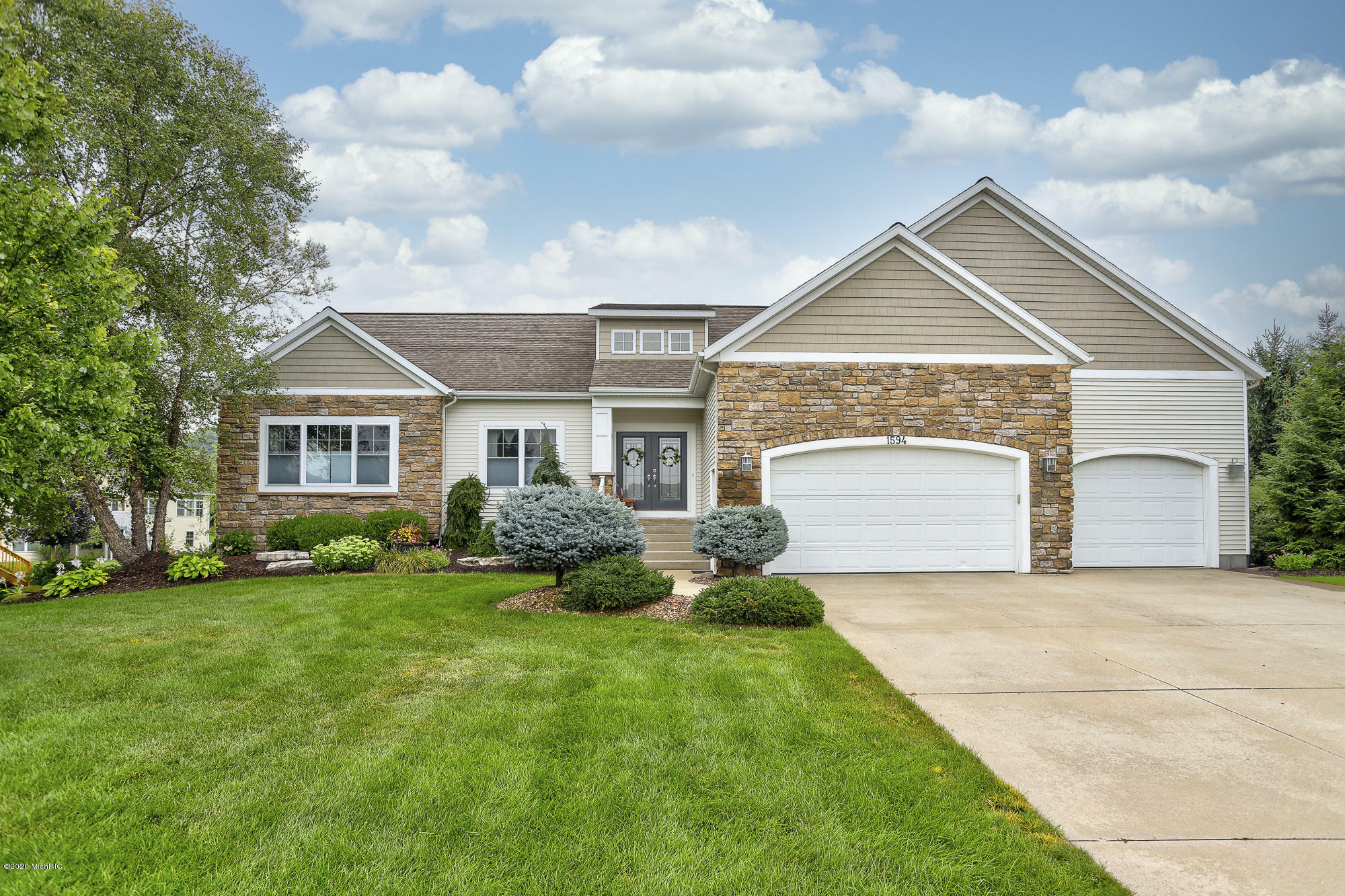 Property Photo:  1594 Lakeside Drive  MI 49426 