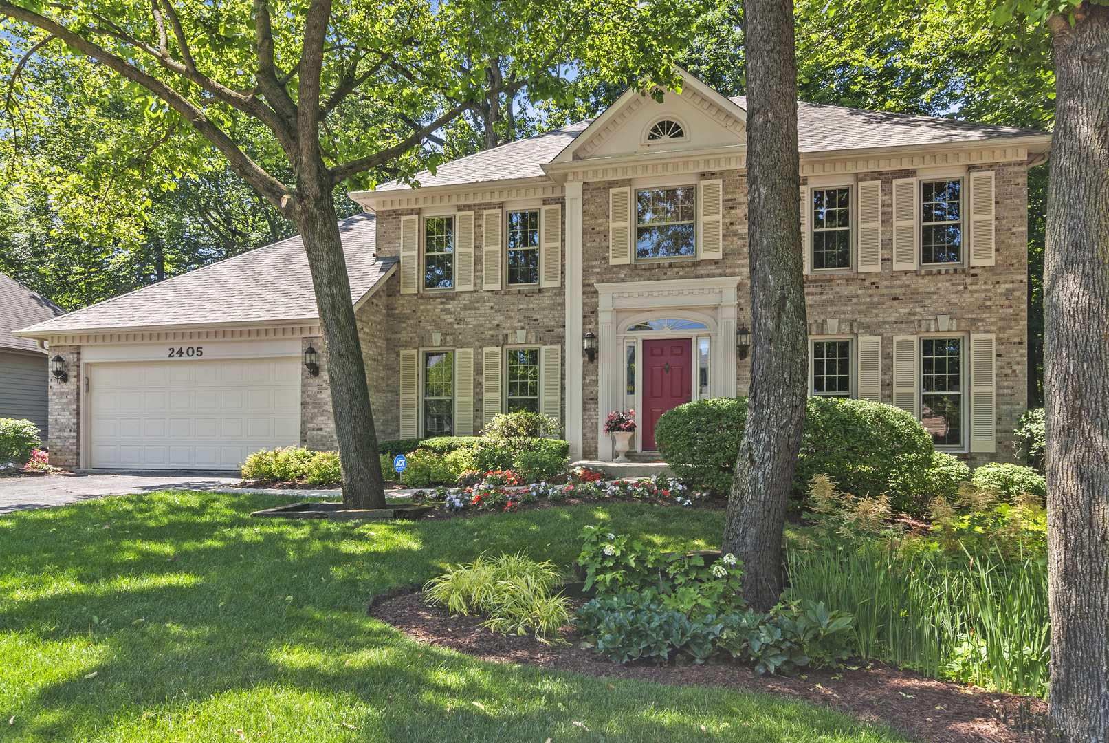 Property Photo: 2405 River Woods Drive IL 60565