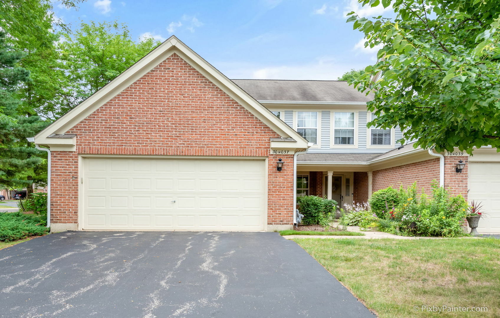 Property Photo:  30W037 Willow Lane  IL 60555 