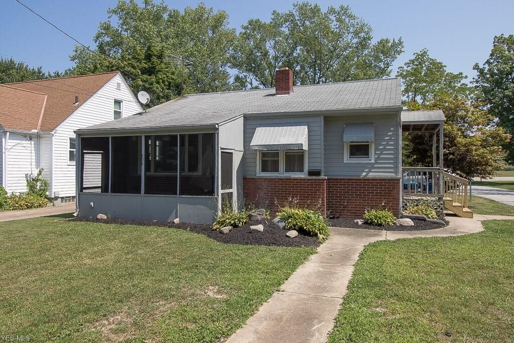 Property Photo:  808 Hine Avenue  OH 44077 