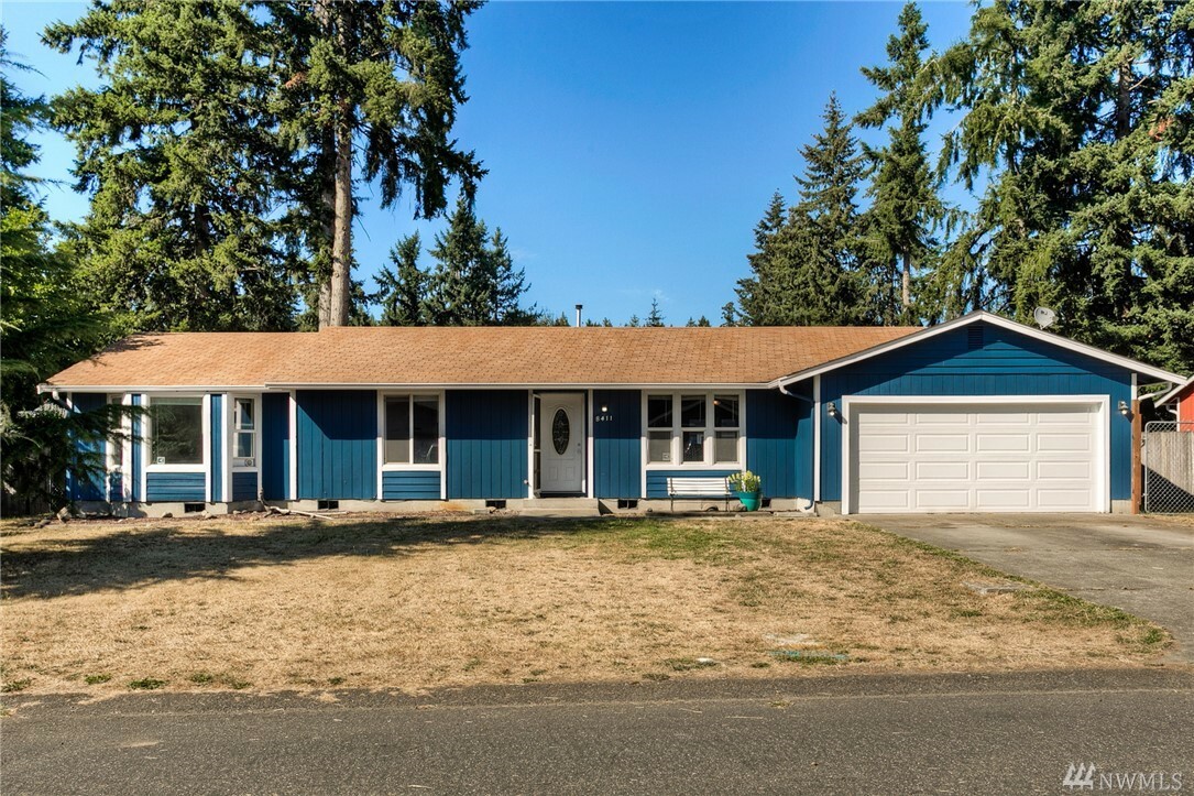 Property Photo: 8411 188th St Ct E WA 98375