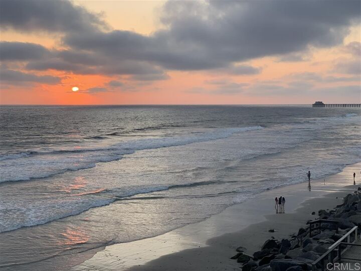 Property Photo: 1133 S S Pacific St B CA 92054