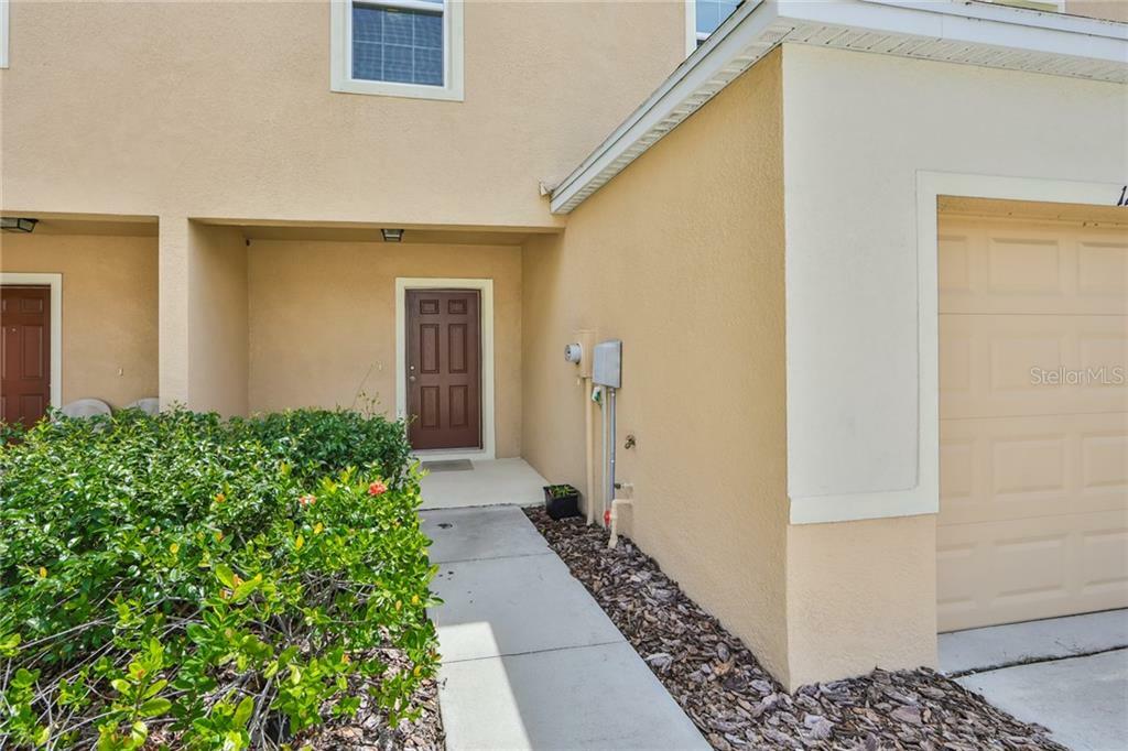 Property Photo:  12710 Buffalo Run Drive  FL 33534 