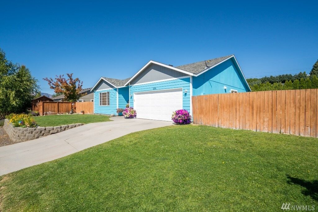 Property Photo:  552  Mountjoy Square  WA 98802 