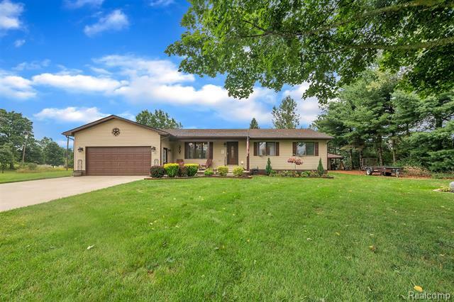 Property Photo:  3876 Innisfree Road N  MI 48855 