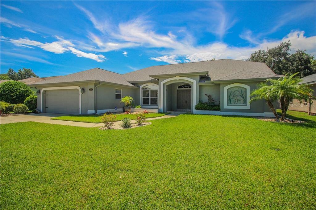 Property Photo:  2716 Saddlewood Lane  FL 34685 