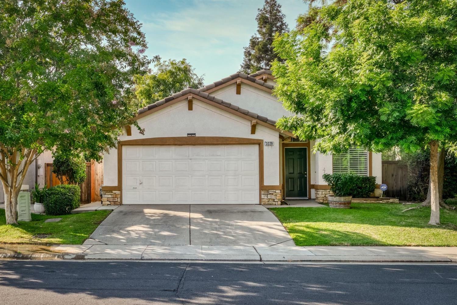 Property Photo:  3229 Turnbuckle Circle  CA 95758 