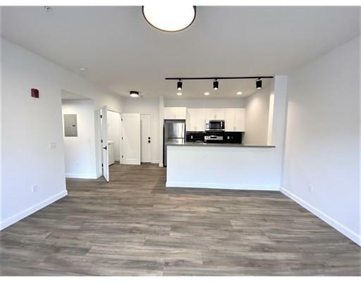 Property Photo:  172 Woburn Street 1003  MA 01867 