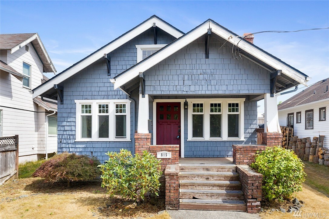 Property Photo:  815 S Adams St  WA 98405 