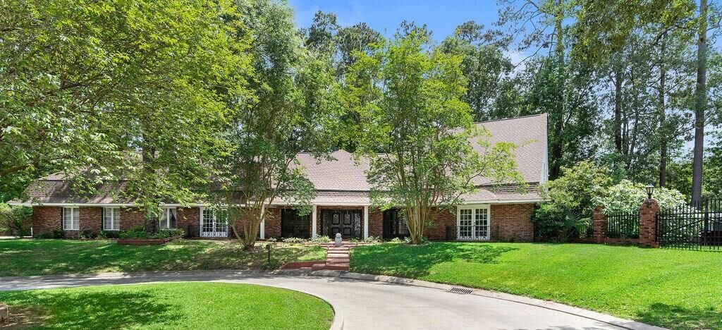Property Photo:  18 Woodvine Court  LA 70433 