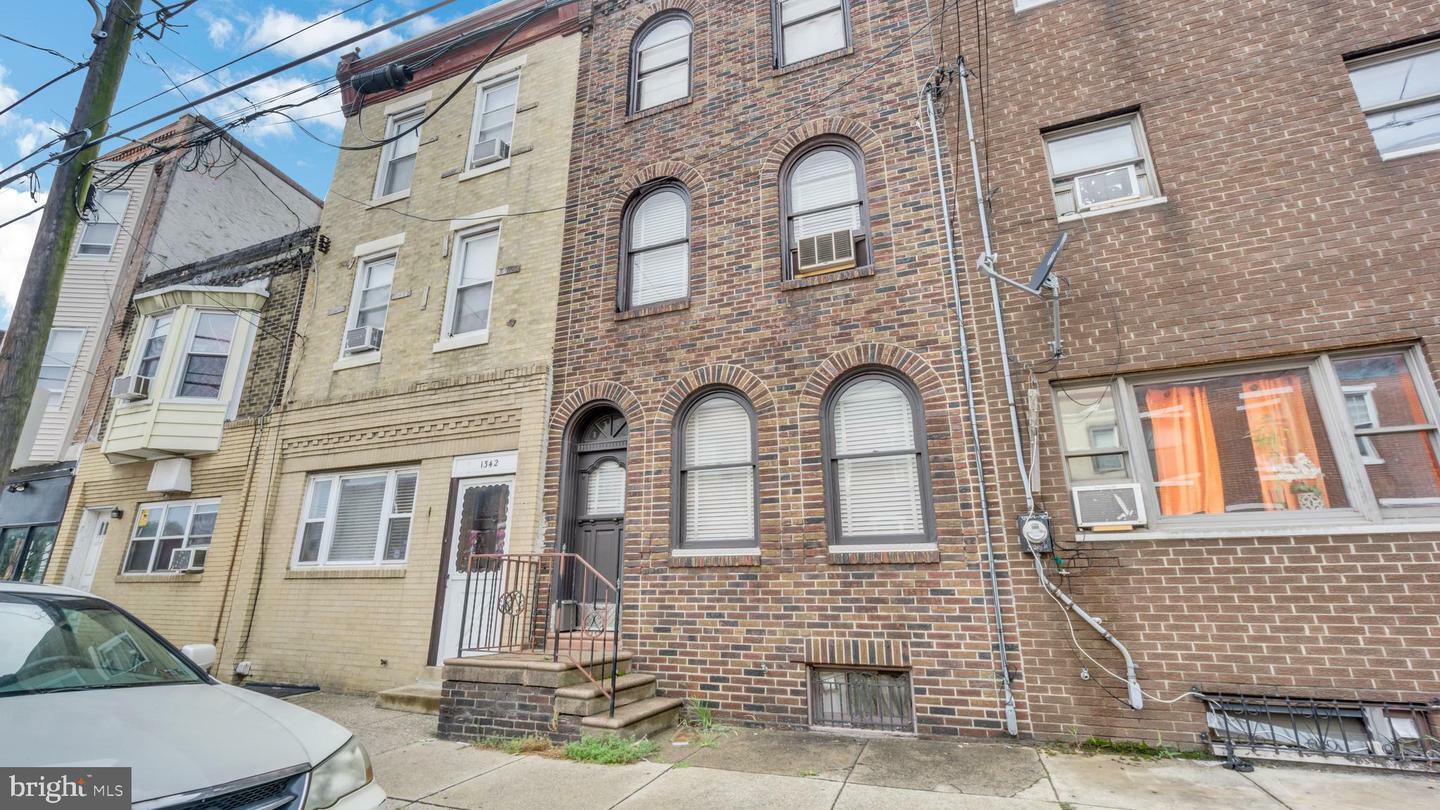 Property Photo: 1340 S 9th Street PA 19147