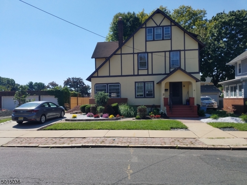 Property Photo:  2 Edgeworth Pl  NJ 08901 