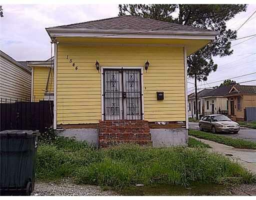 Property Photo:  1544 N Roman Street  LA 70116 