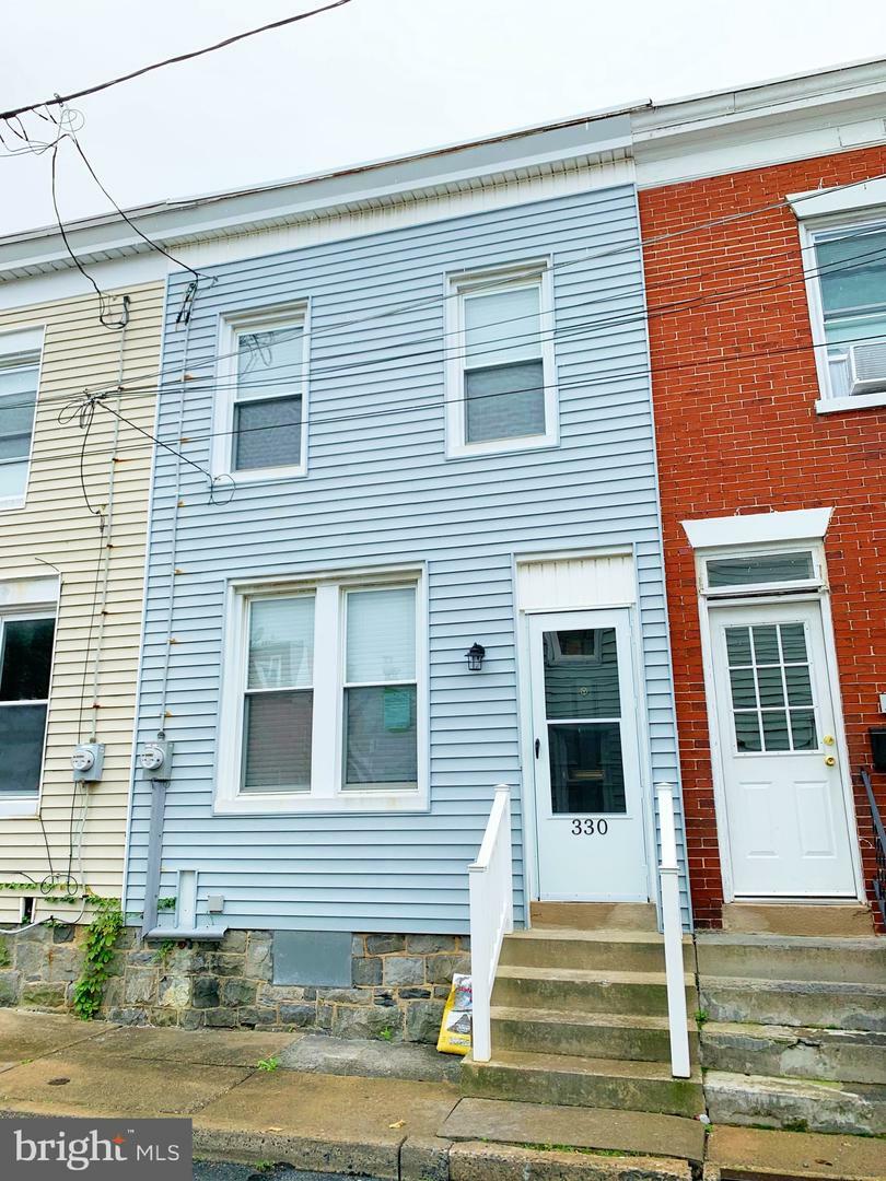 Property Photo:  330 Hand Avenue  PA 17602 