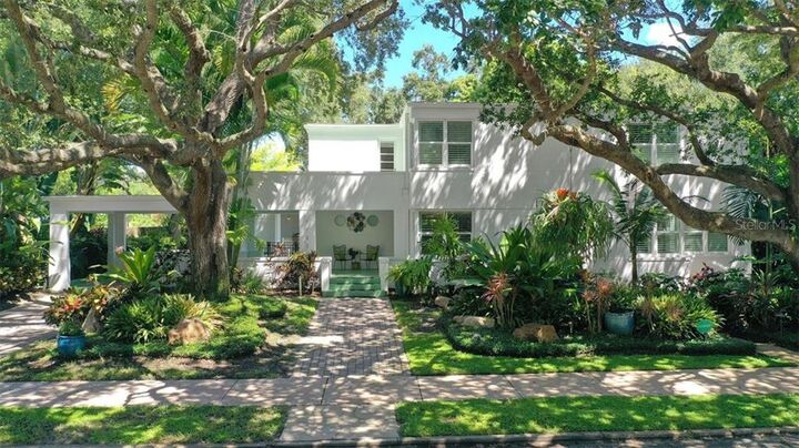 Property Photo: 1753 North Drive FL 34239